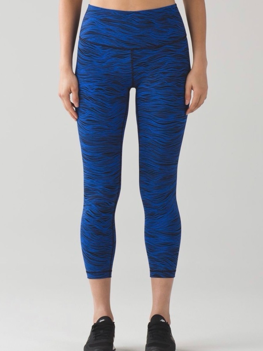 Lululemon High Times Leggings ~ Size 8 ~ Cerulean Blue Black ~ 25” Inseam
